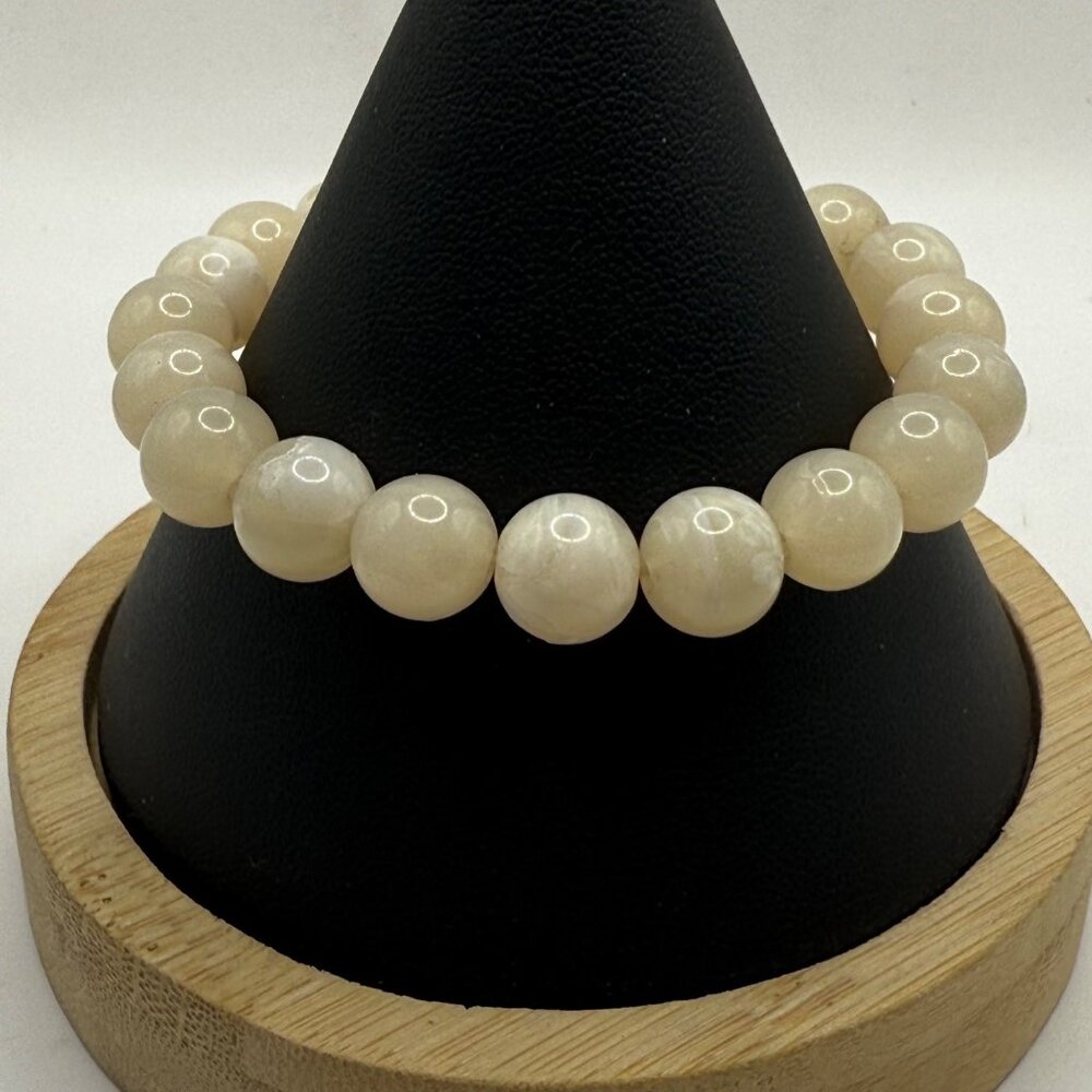 White/Beige Acrylic Beaded Stretch Bracelet Unisex